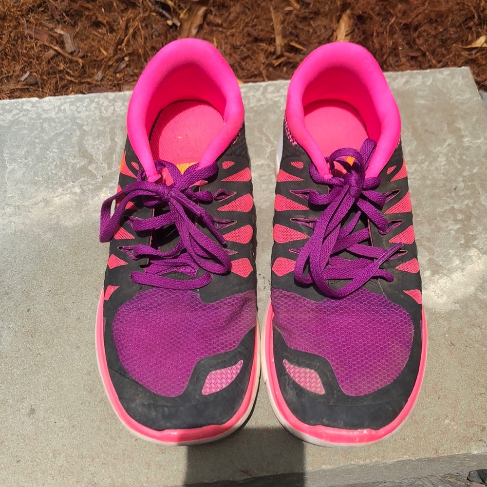 Nike free 5.0 running shoes
